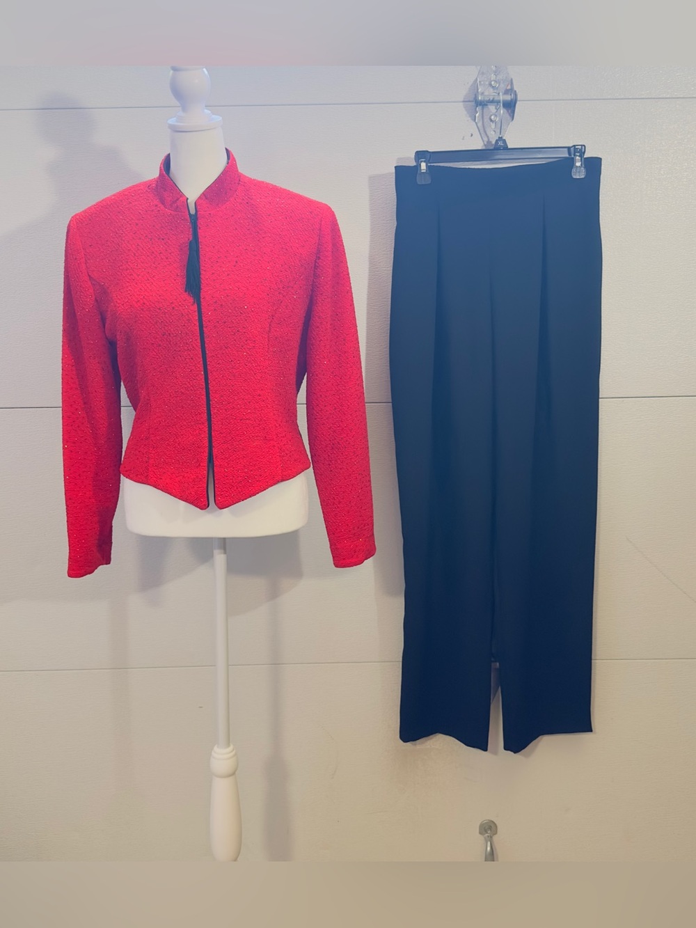Jessica Howard 3PC Womans Red & Black Sparkle Jacket w Black Pants Tassel SZ 12